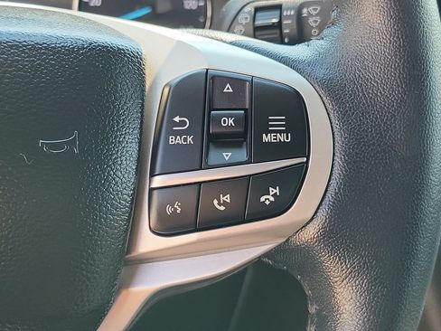 Used 2023 Ford Explorer XLT w/ Equipment Group 202A AWD/4WD image 17