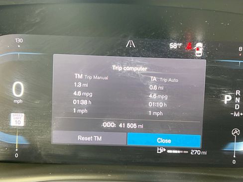 Used 2023 Volvo XC40 B4 Plus w/ Driver Assist Package image 12