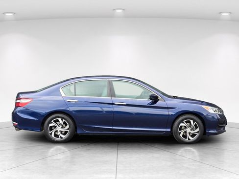 Used 2016 Honda Accord LX image 3