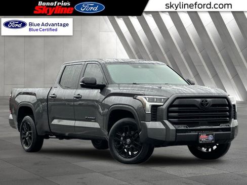 Used 2025 Toyota Tundra Limited AWD/4WD image 1