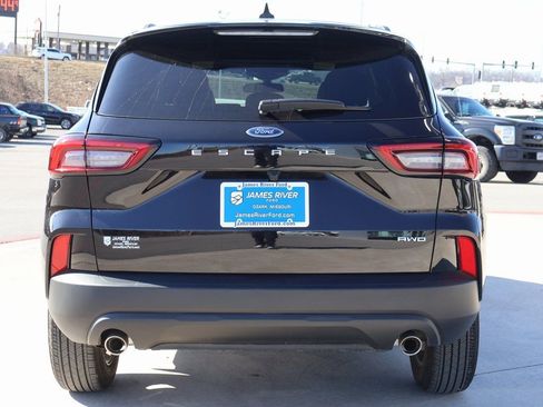 Used 2025 Ford Escape ST-Line image 4