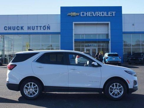 Used 2023 Chevrolet Equinox LT image 1