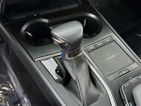 Used 2021 Lexus UX 250h w/ Premium Package image 18