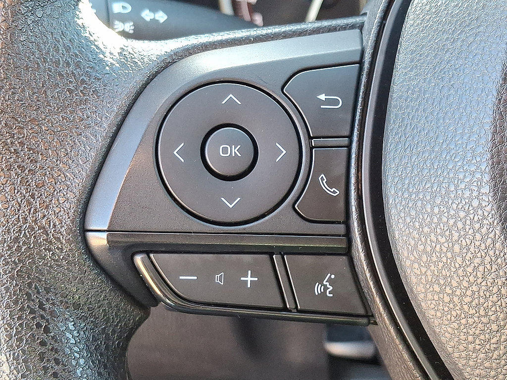 Used 2025 Toyota RAV4 LE AWD/4WD image 58