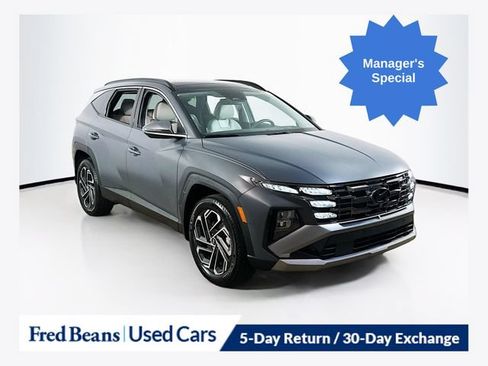 Certified 2025 Hyundai Tucson Limited AWD/4WD image 1