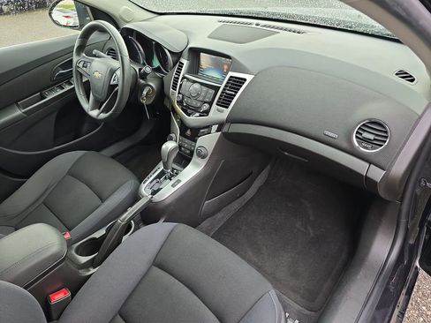 Certified 2015 Chevrolet Cruze LT image 29