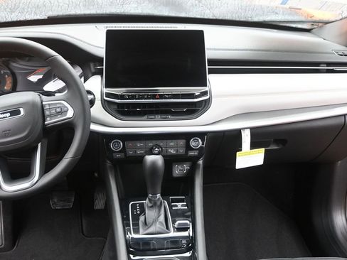 New 2026 Jeep Compass Limited image 24