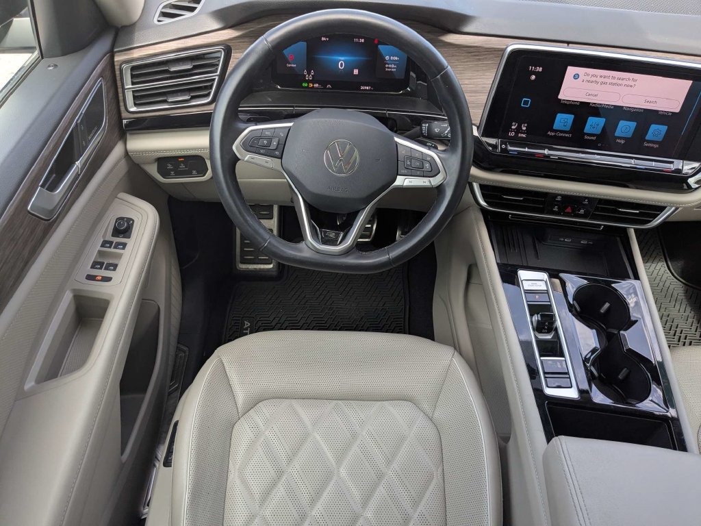 Certified 2025 Volkswagen Atlas SEL Premium R-Line AWD/4WD image 24