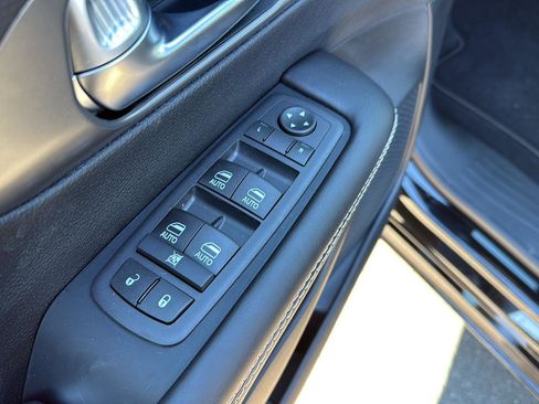 New 2026 Chrysler Pacifica Select image 15