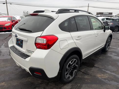 Used 2016 Subaru Crosstrek 2.0i Limited w/ Popular Package #2 AWD/4WD image 3