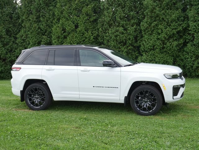 New 2027 Jeep Grand Cherokee Summit AWD/4WD image 5