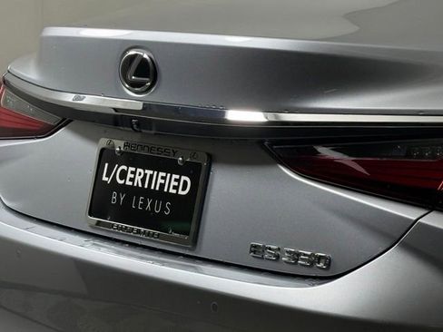 Used 2025 Lexus ES 350 w/ Premium Package FWD image 18