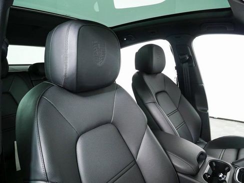 New 2026 Porsche Cayenne AWD image 25