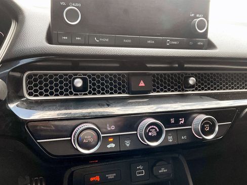 Used 2022 Honda Civic Sport image 28