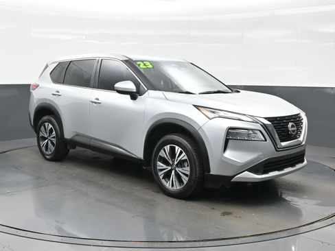 Used 2023 Nissan Rogue SV AWD/4WD image 8