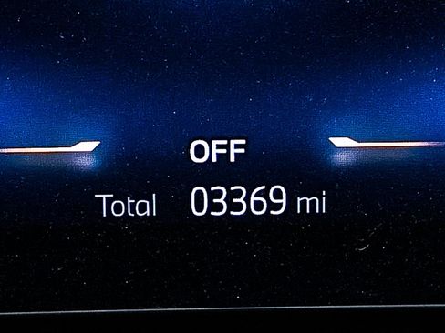 Used 2025 BMW 330i Sedan w/ M Sport Package image 33