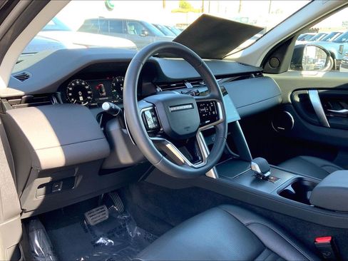 Used 2024 Land Rover Discovery Sport S image 17