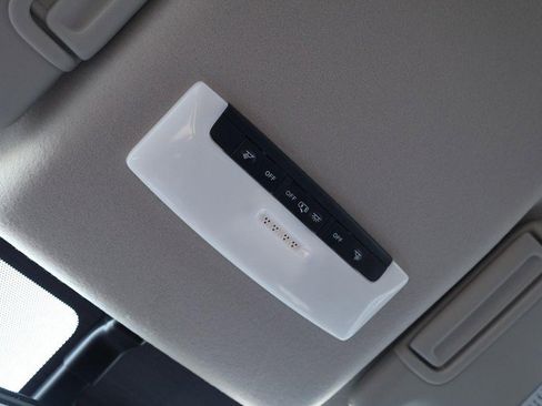 New 2025 Nissan Versa SV w/ Trunk Package image 16