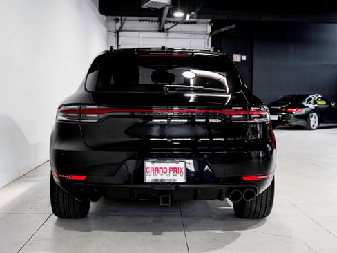 Used 2020 Porsche Macan Turbo AWD/4WD image 4