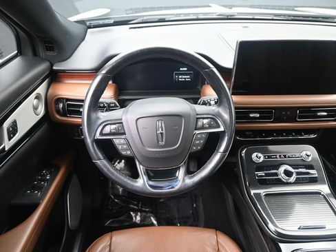 Used 2022 Lincoln Nautilus Reserve w/ Equipment Group 202A AWD/4WD image 24