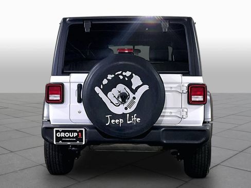 Used 2019 Jeep Wrangler Unlimited Sport S AWD/4WD image 4