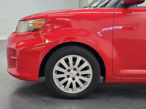 Used 2015 Scion xB FWD image 6