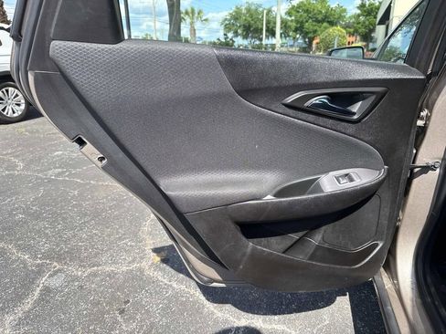 Used 2024 Chevrolet Malibu LT FWD image 11