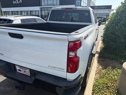 Used 2023 Chevrolet Silverado 2500 Custom w/ Custom Value Package AWD/4WD image 4