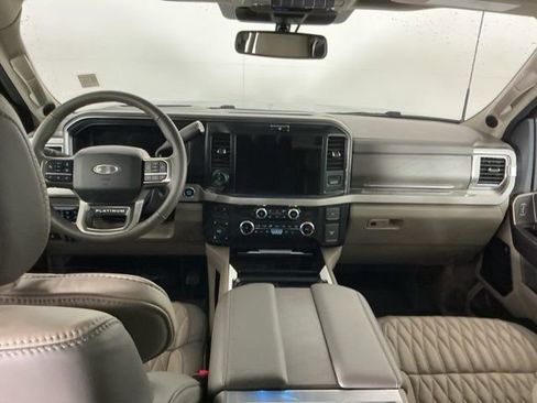 Certified 2025 Ford F250 Platinum w/ Platinum Plus Package image 29