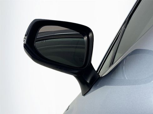 Certified 2023 Toyota Corolla Cross LE image 10