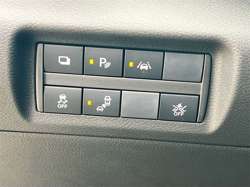 New 2025 Nissan Kicks Play S image 10