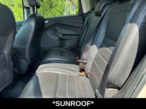 Used 2018 Ford Escape SEL w/ Canadian Touring Package AWD/4WD image 7