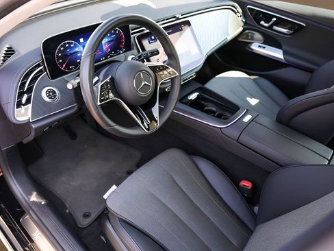 Used 2024 Mercedes-Benz E 450 4MATIC Sedan image 9