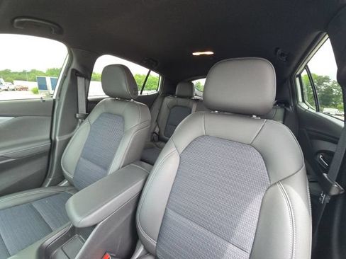 Used 2024 Buick Envista Preferred w/ Convenience I Package FWD image 19