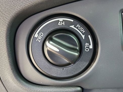 Used 2023 Nissan Frontier PRO-4X w/ Pro Convenience Package image 26