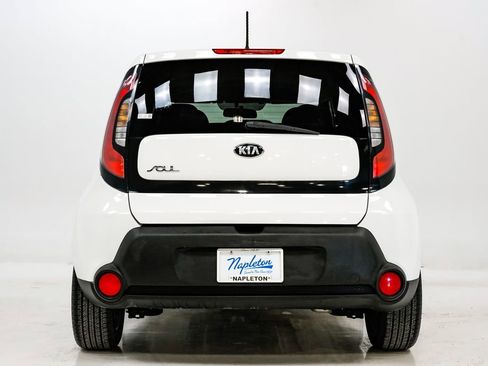 Used 2015 Kia Soul + image 23