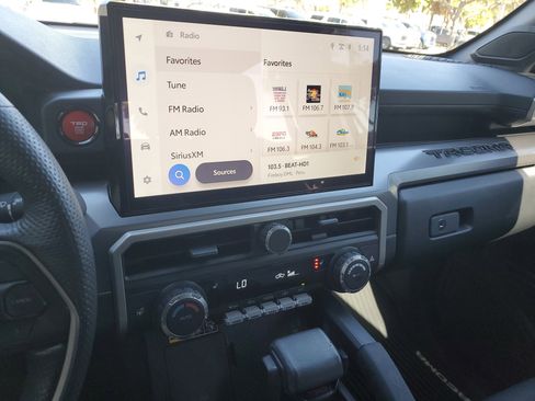 Used 2024 Toyota Tacoma TRD Sport image 28