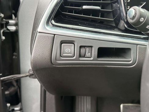 Used 2024 Cadillac XT6 Sport image 24