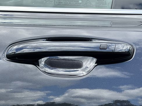 New 2026 Kia Sorento S FWD image 16