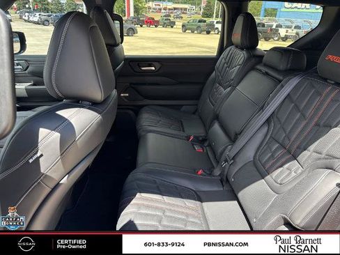 Certified 2025 Nissan Armada PRO-4X AWD/4WD image 30
