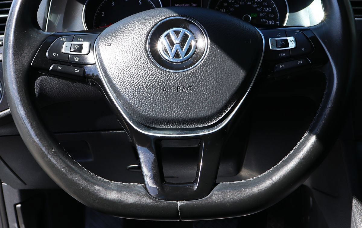 Used 2019 Volkswagen Golf SE w/ Driver Assistance Package FWD image 54