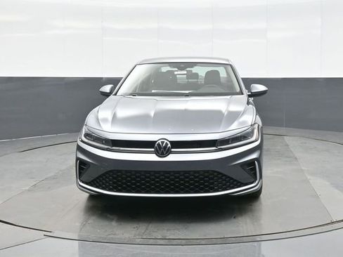 New 2026 Volkswagen Jetta SE image 2