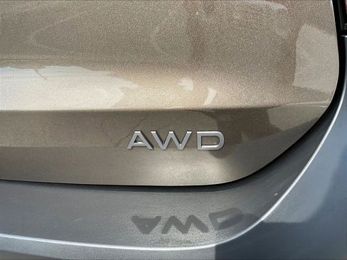 Used 2025 Nissan Kicks SV w/ SV Premium Package AWD/4WD image 23