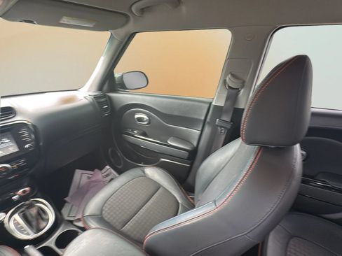 Used 2019 Kia Soul ! FWD image 21