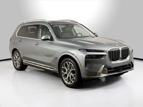 Used 2024 BMW X7 xDrive40i w/ Premium Package image 13