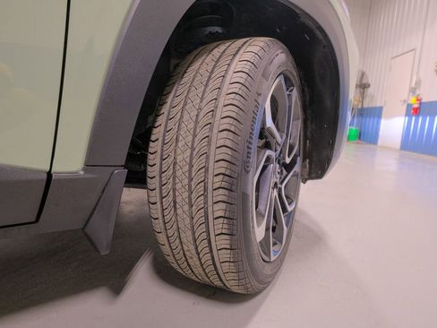 Used 2024 Chevrolet Trax RS w/ Sunroof Package image 42