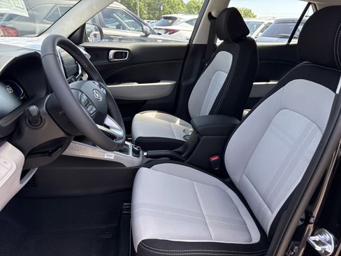 New 2026 Hyundai Venue SEL FWD image 10