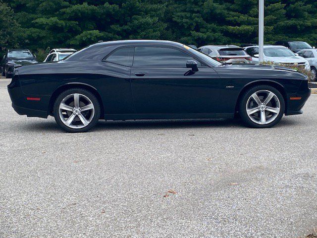 Used 2018 Dodge Challenger R/T w/ Cold Weather Group RWD image 2