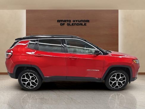 Used 2025 Jeep Compass Limited AWD/4WD image 7