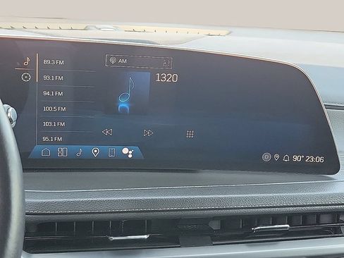 Used 2025 Cadillac XT4 Premium Luxury FWD image 15